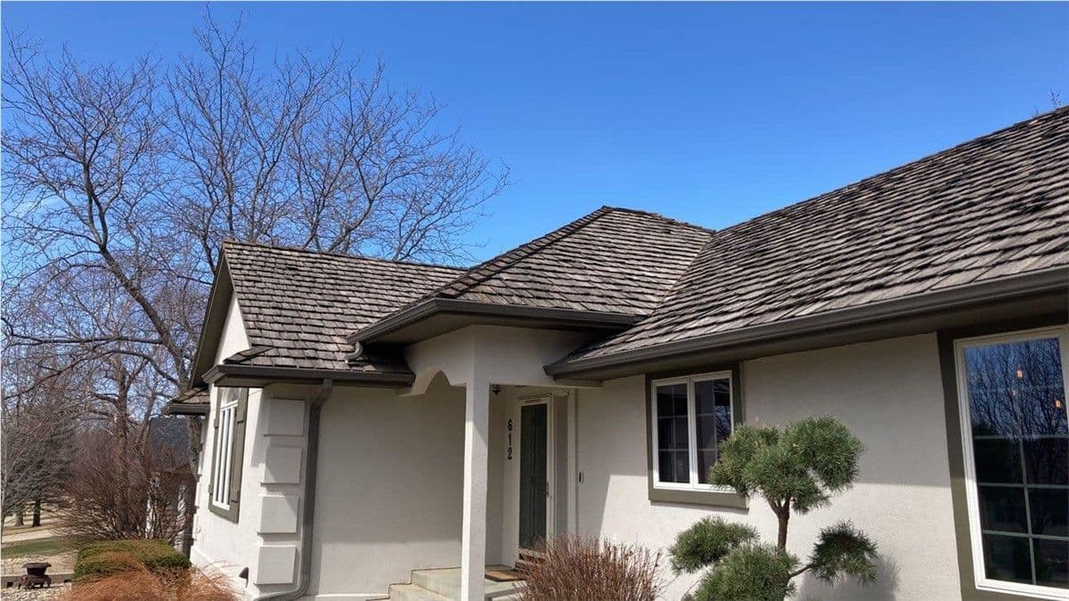 woods-roofing-custom-seamless-gutter-replacement